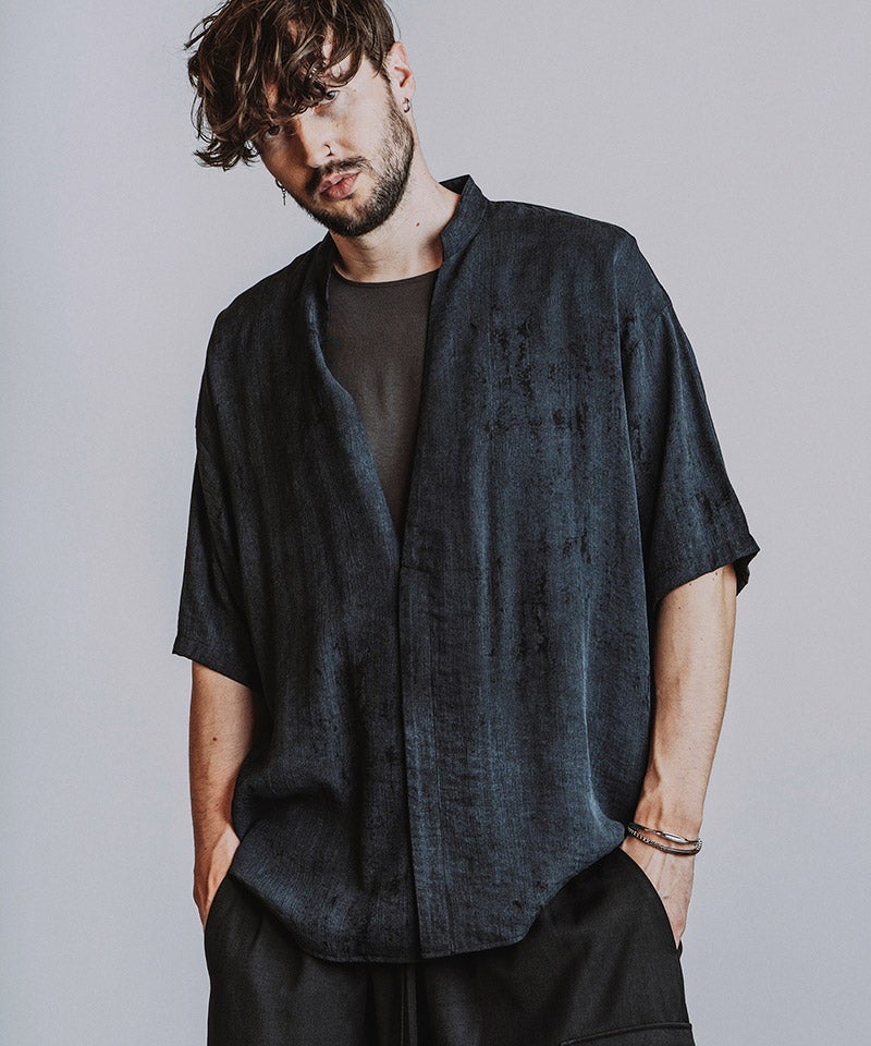 NO ID.(ノーアイディー)】V-N ZIP BIG-SH シャツ(458006-420S