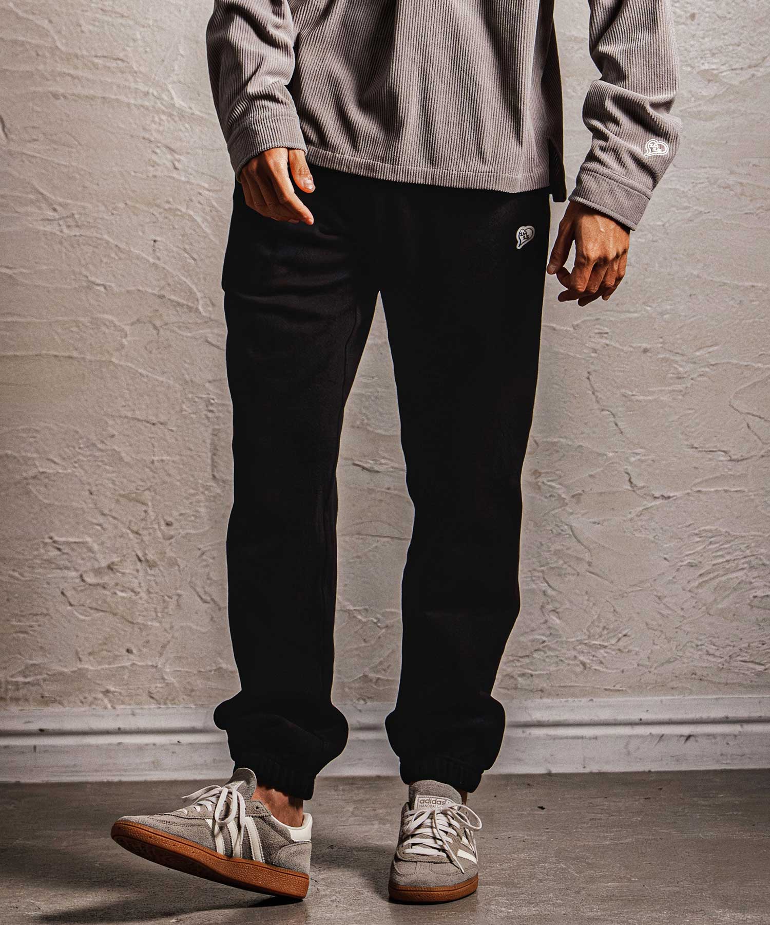 black x WHT