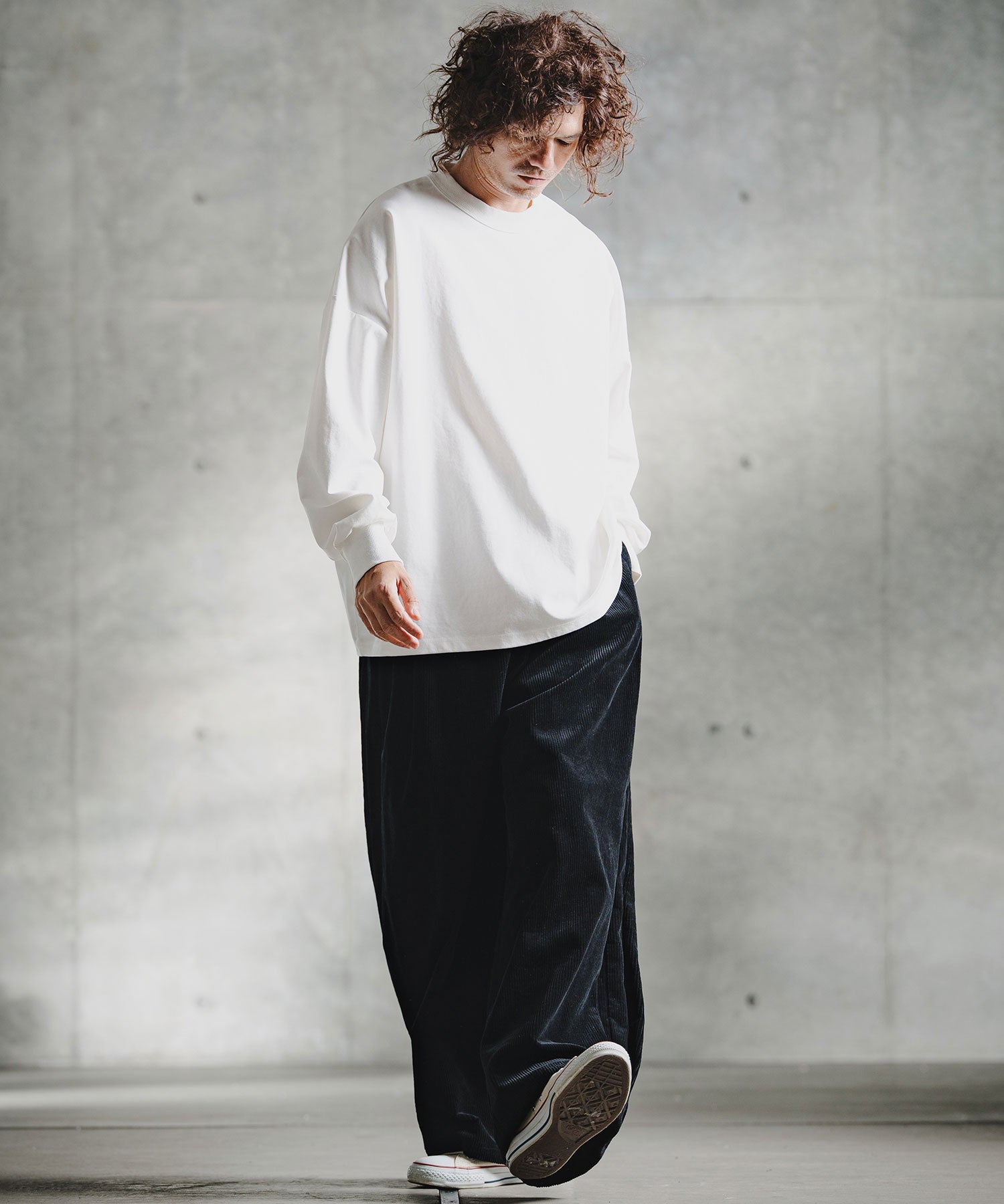 GLIMCLAP(グリムクラップ)】4-Wale Cotton Corduroy Cocoon Wide-Leg