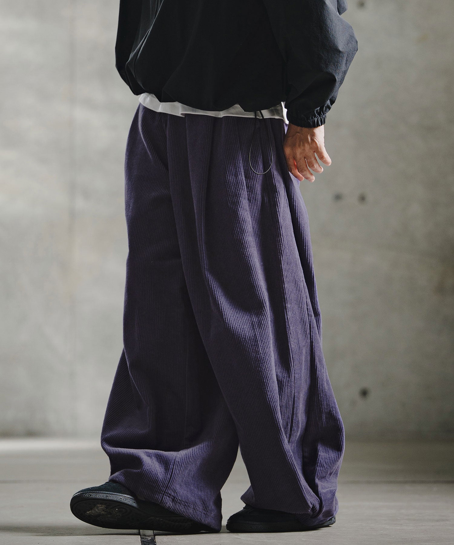 GLIMCLAP(グリムクラップ)】4-Wale Cotton Corduroy Cocoon Wide-Leg