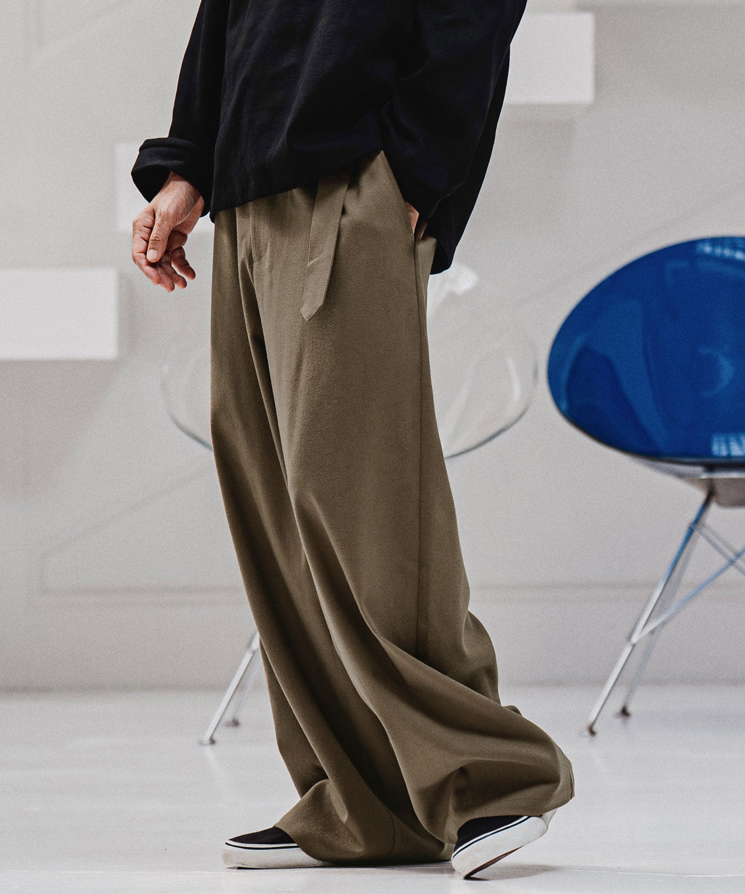 CAMBIO(カンビオ)】【予約販売8月中旬～下旬入荷】Brushed Slacks