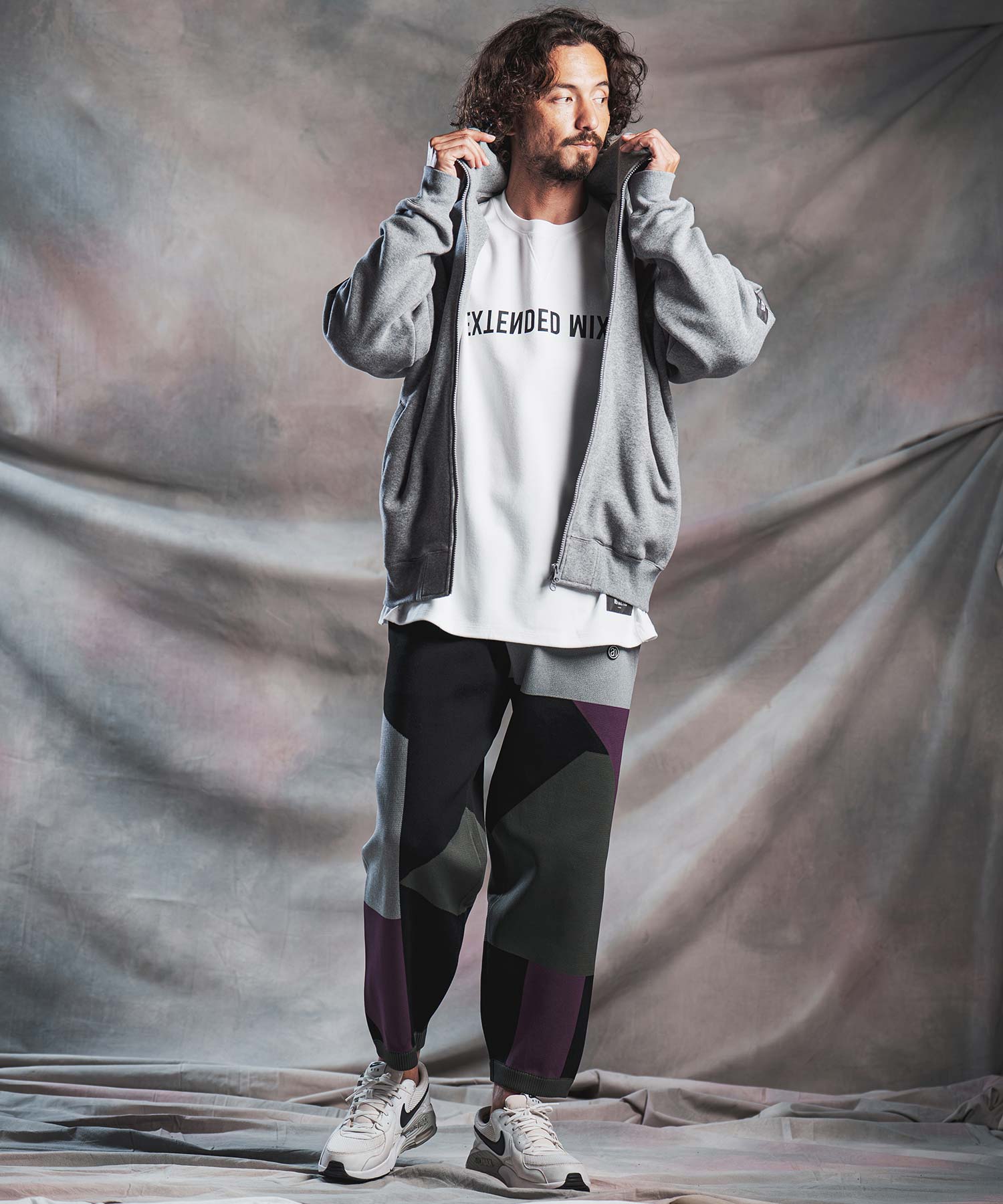 ANGENEHM(アンゲネーム)】Cardboard Knit ZipUp Hoodie ジップアップ