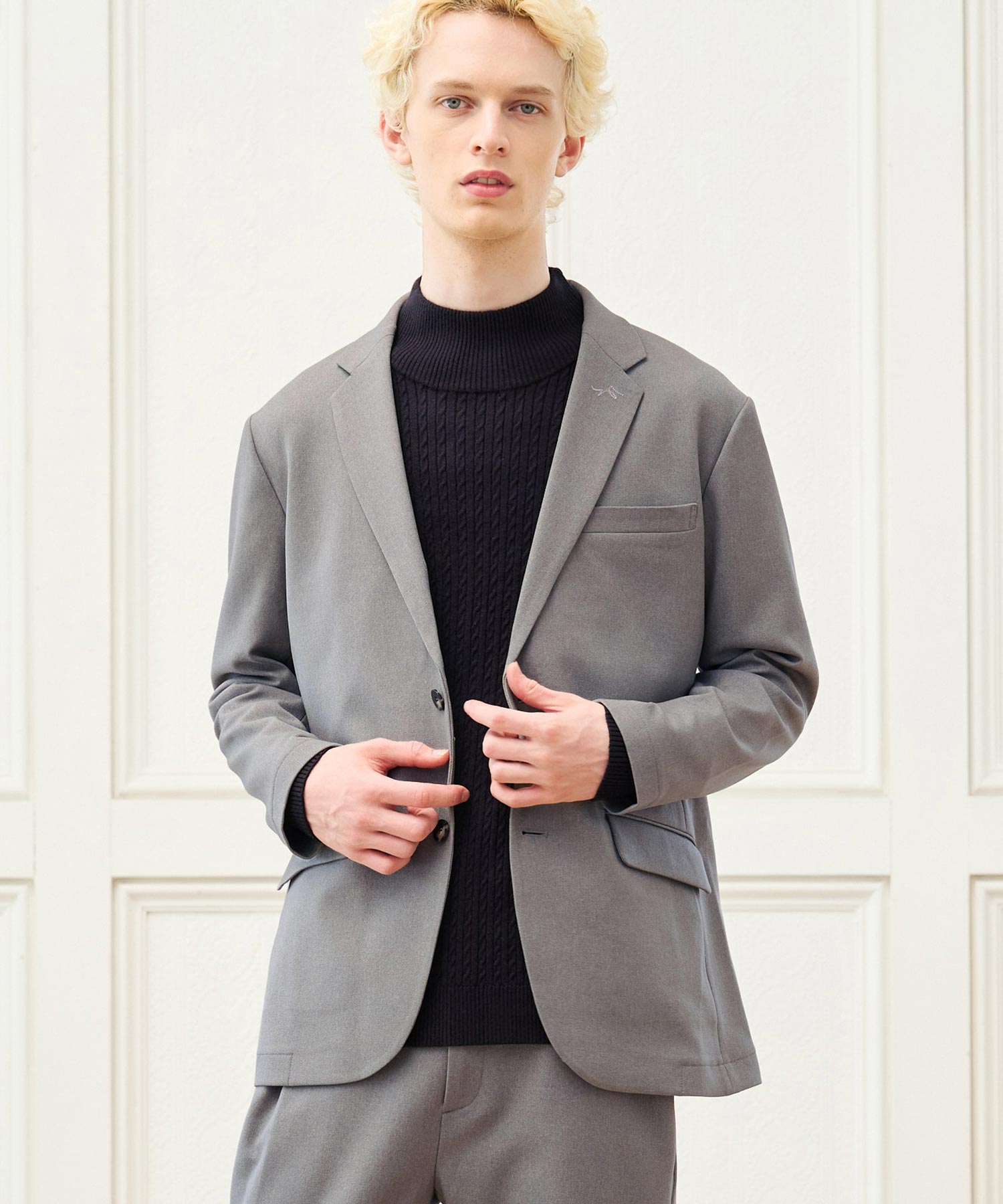 GRAY