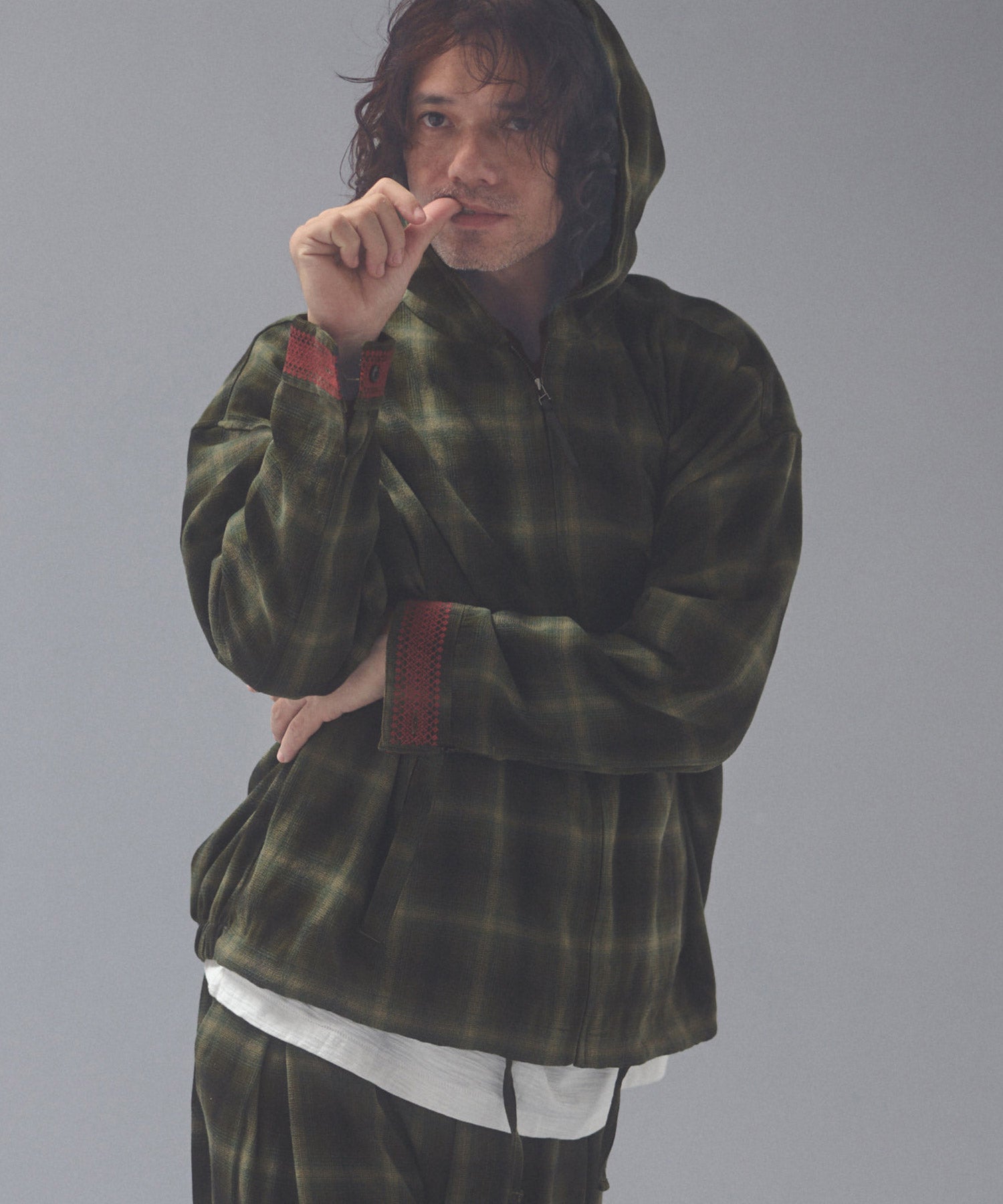 GREEN