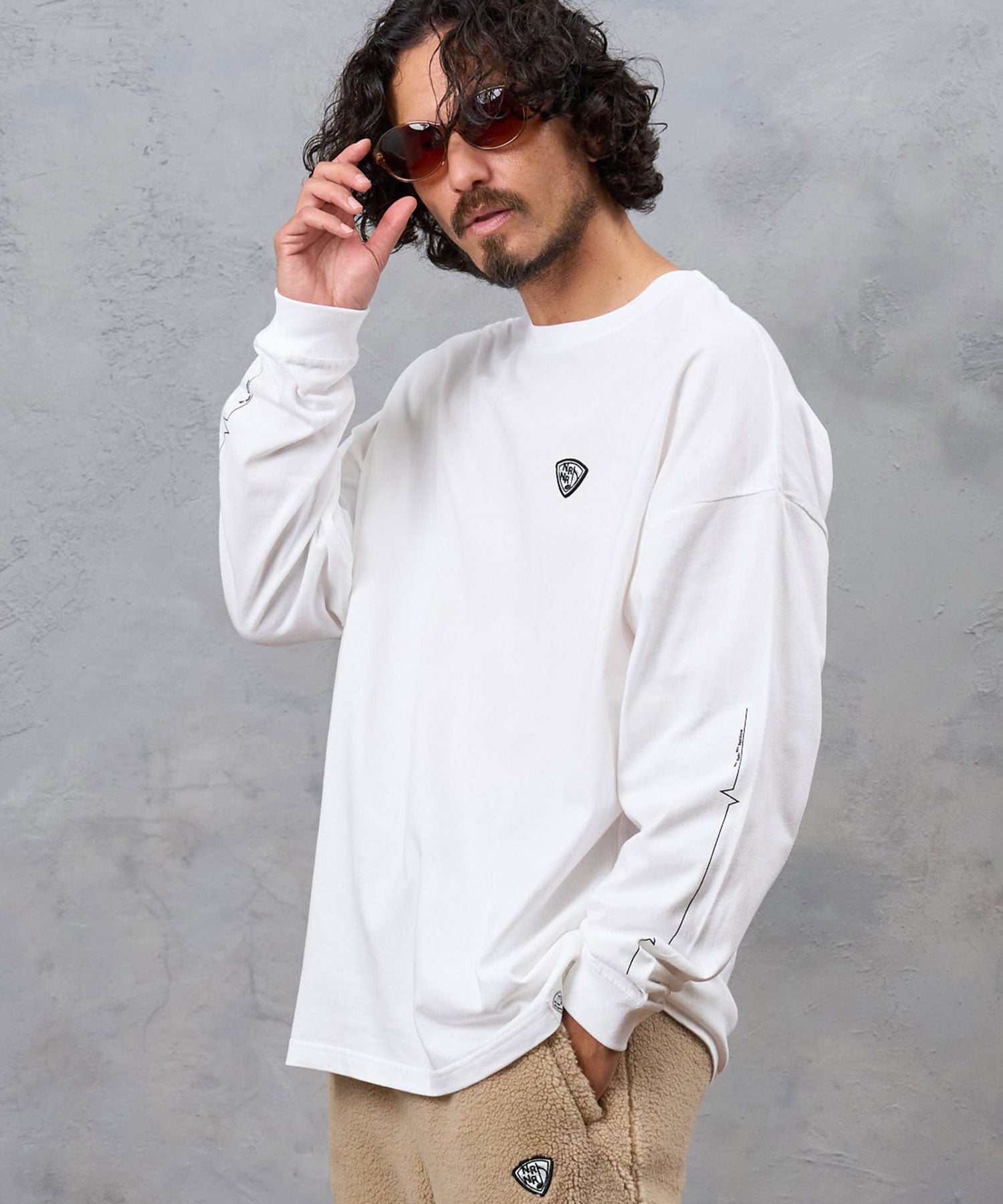 white x BLK