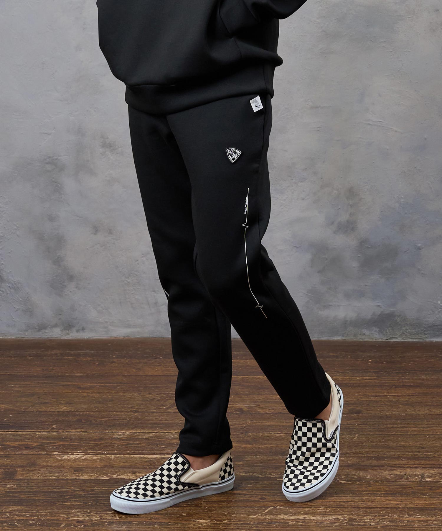 black × WHT