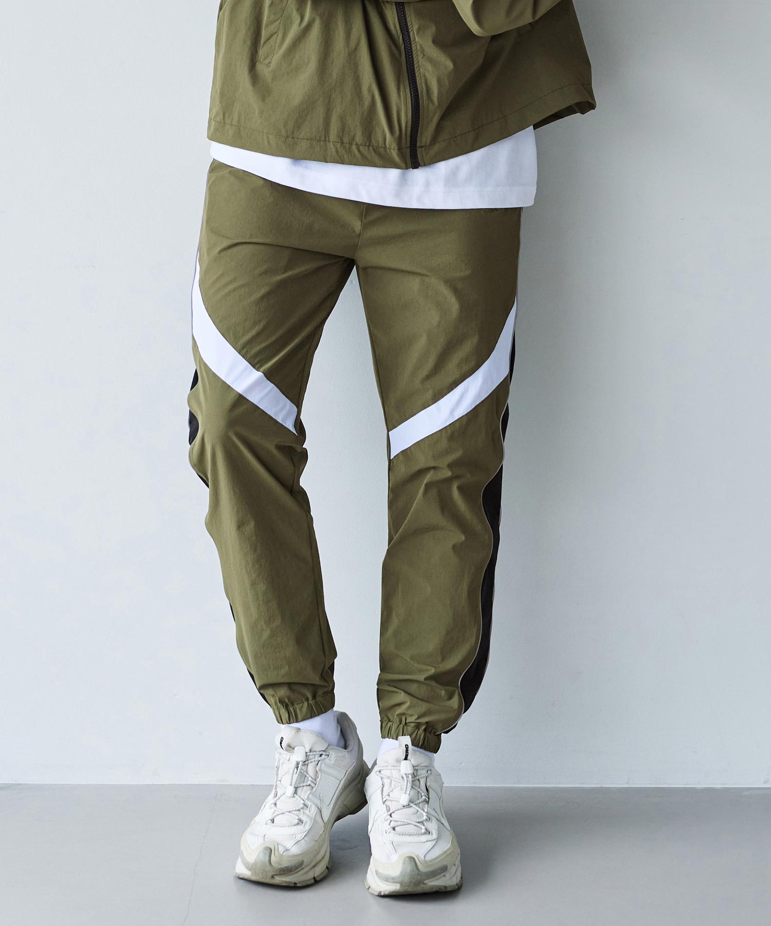 AXCXM(アクスシーム)】Urban Line Reflect-Woven Jogger ジョガー