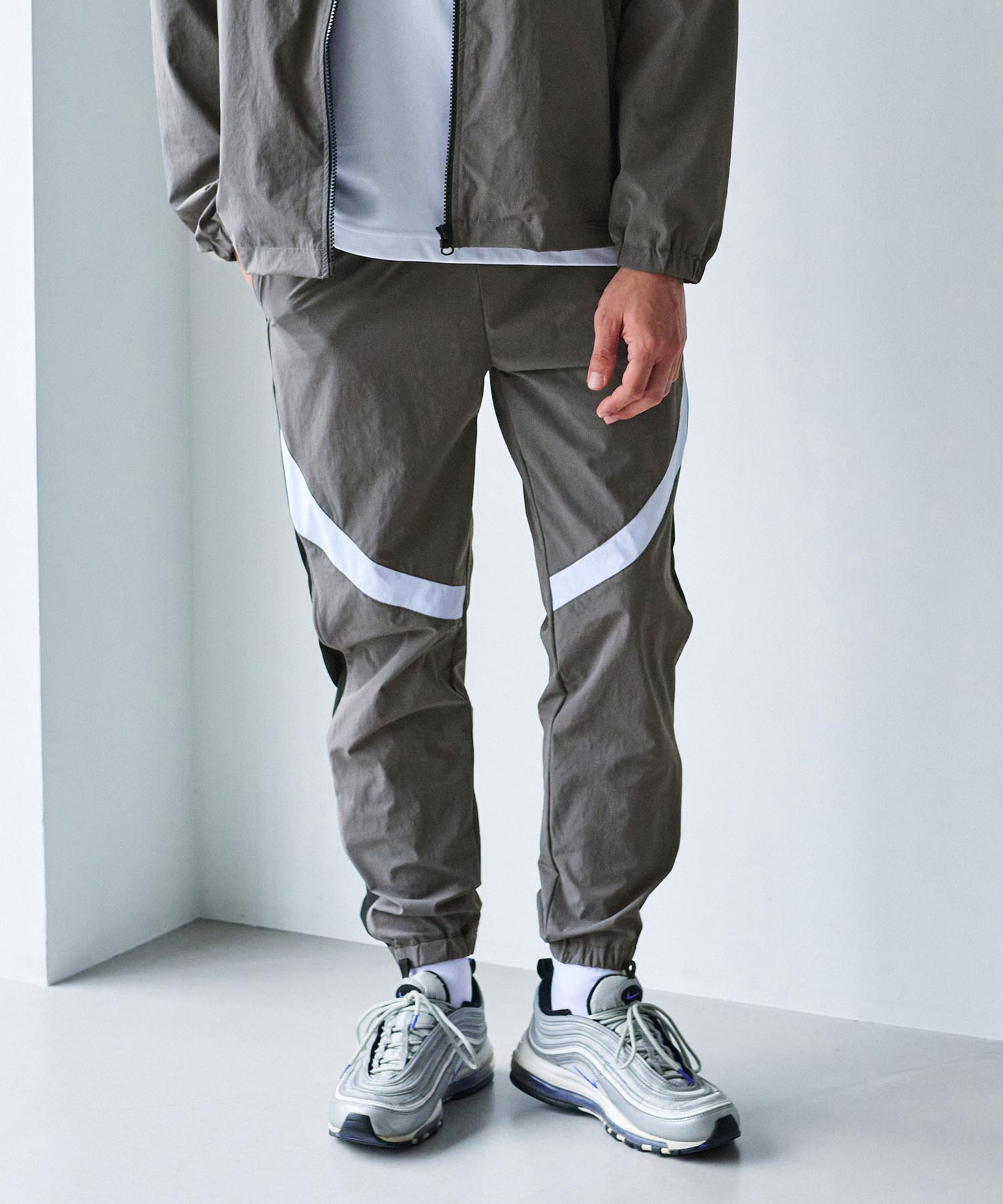 AXCXM(アクスシーム)】Urban Line Reflect-Woven Jogger ジョガー