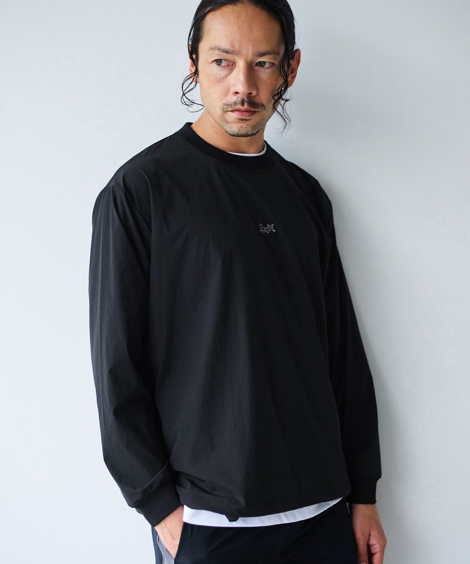 ブラック
