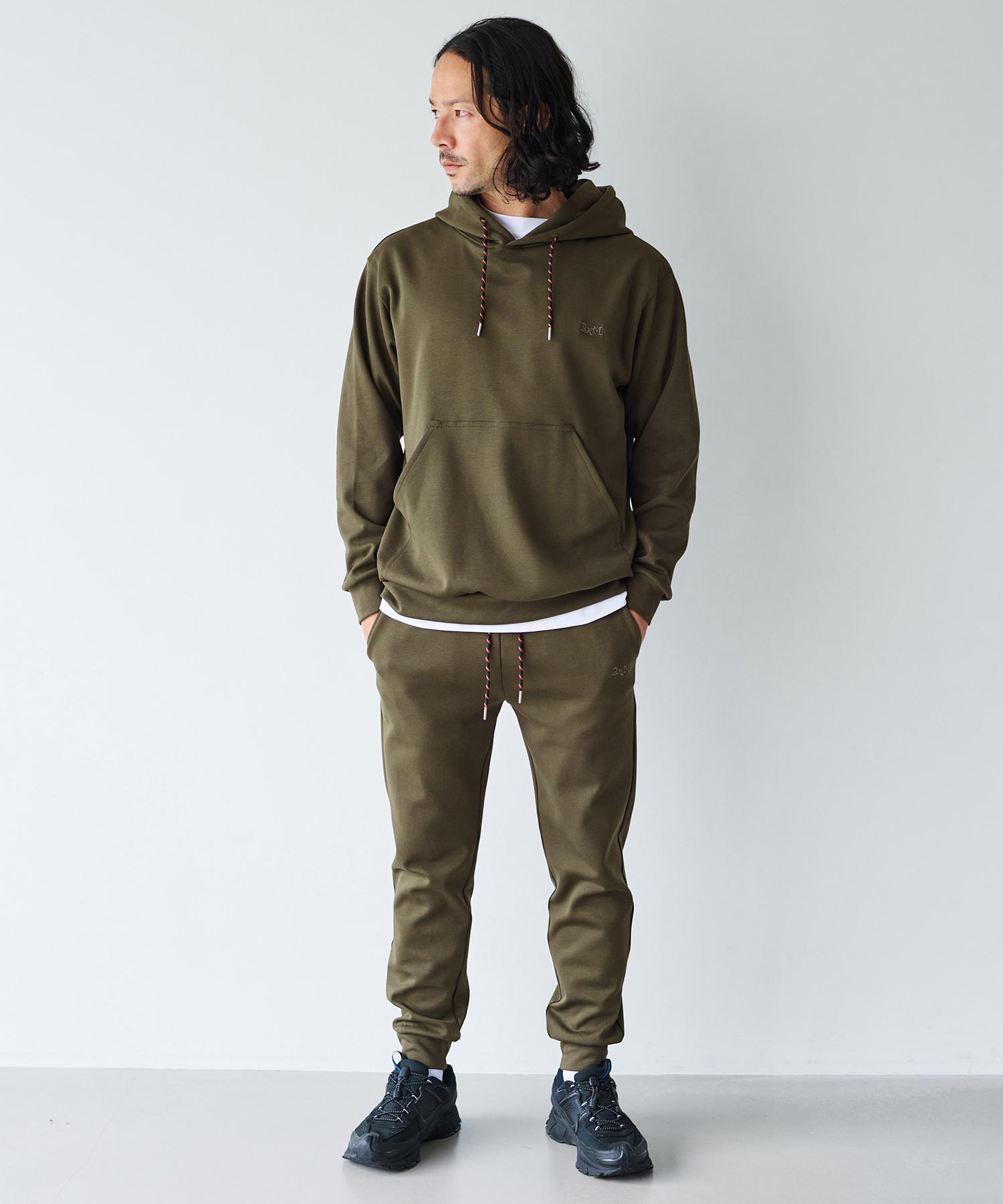 AXCXM(アクスシーム)】SOUFFLE-TECH EMBROIDERY JOGGER ジョガーパンツ