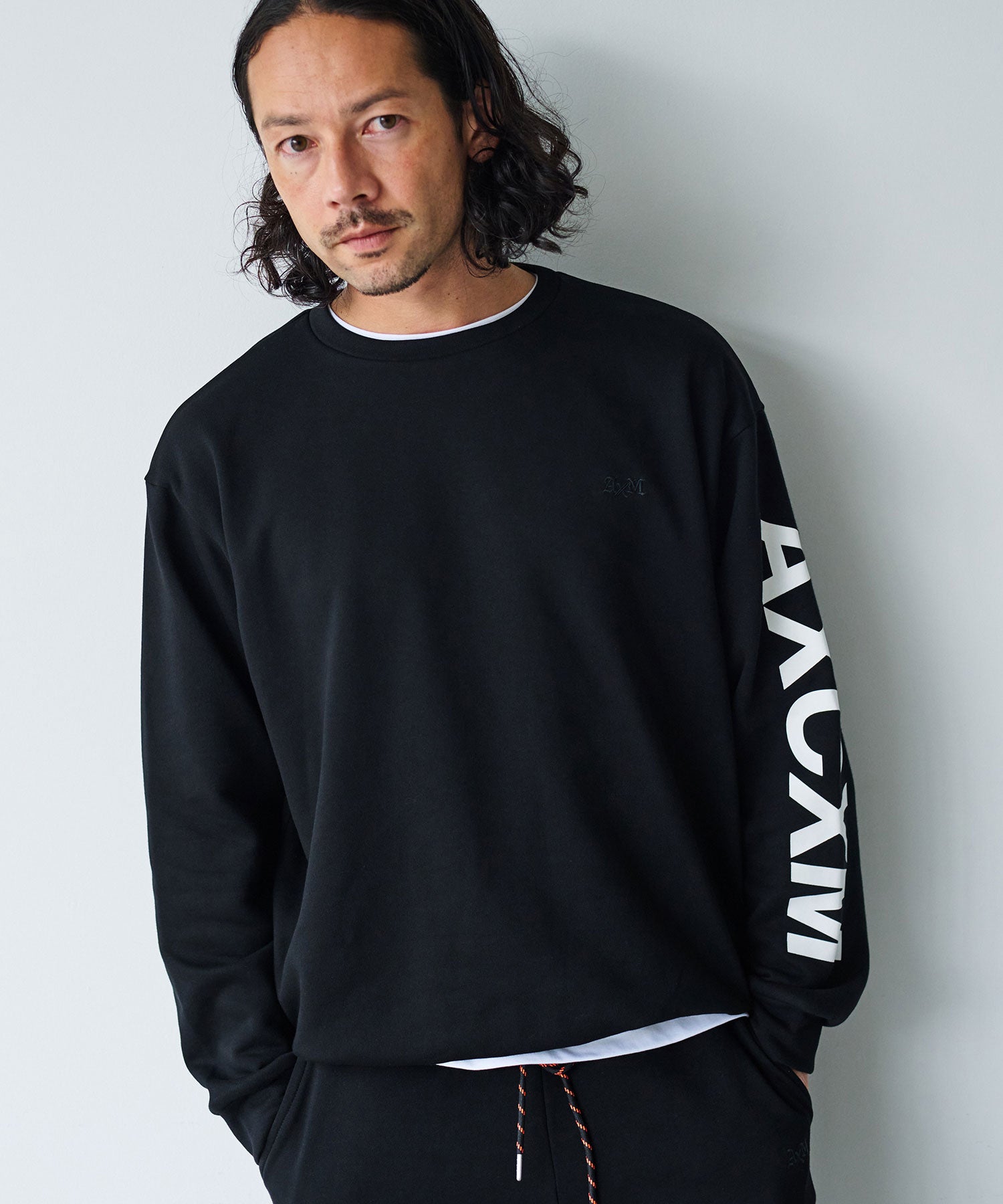 ブラック