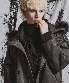 GRAY