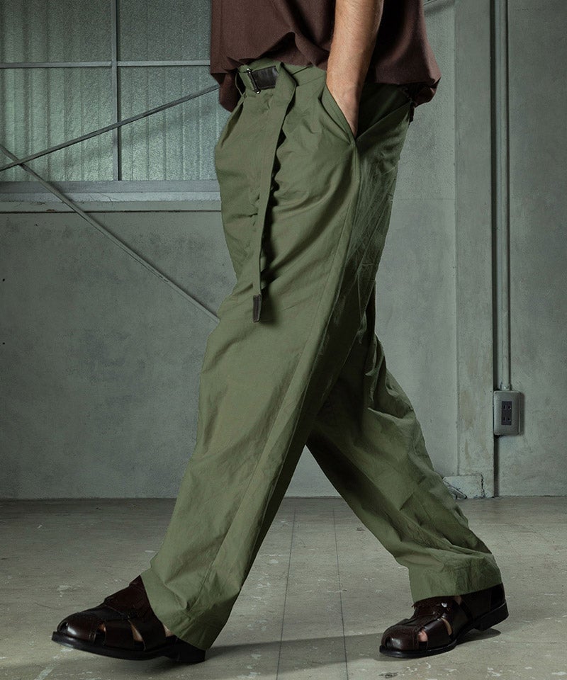 64：KHAKI